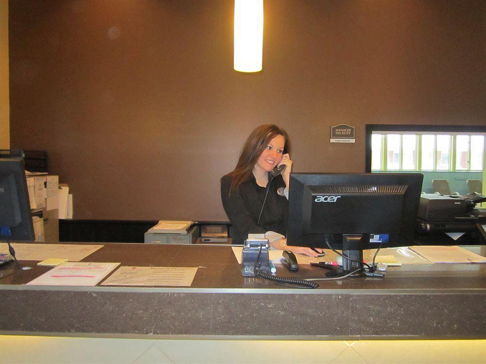 Red Pine Inn & Conference Centre Alliston Eksteriør billede