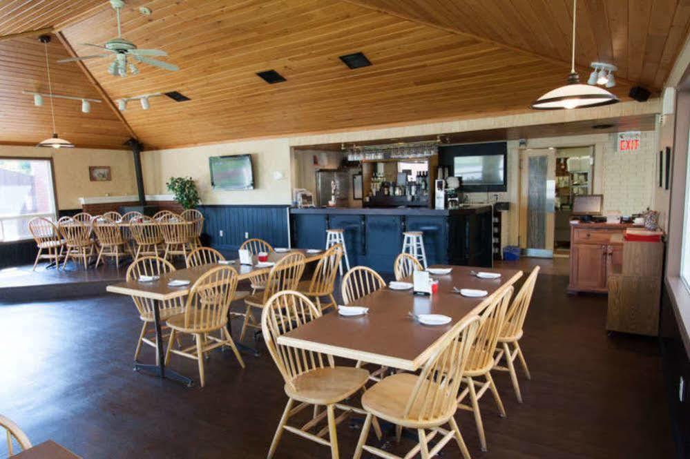 Red Pine Inn & Conference Centre Alliston Eksteriør billede